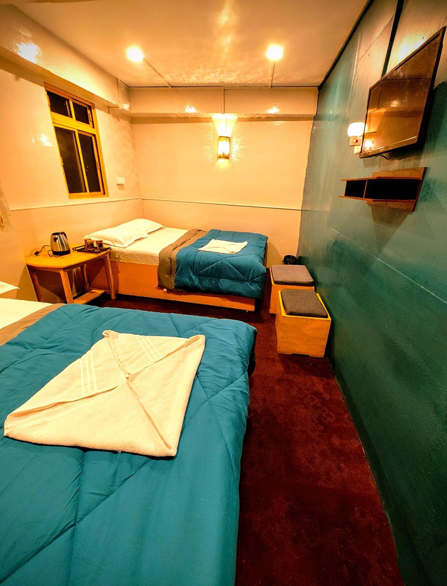 Hidden Monkey Backpackers Darjeeling, Batasia Darjeeling  Luaran gambar